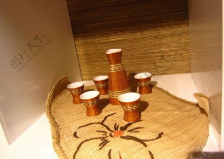 木质编制茶具图片