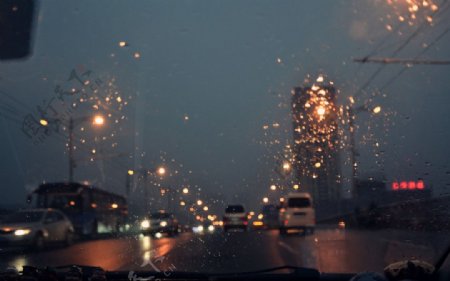 雨夜都市图片