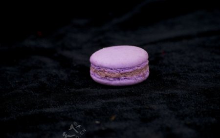 紫色圆形马卡龙图片
