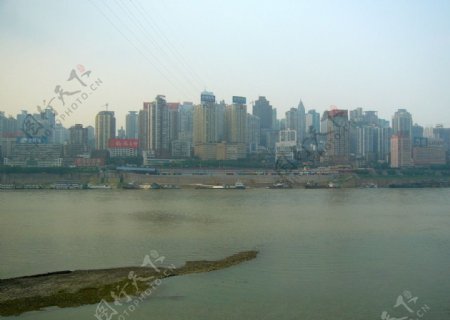 长江岸边图片