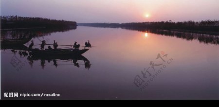 湖洼夕照图片