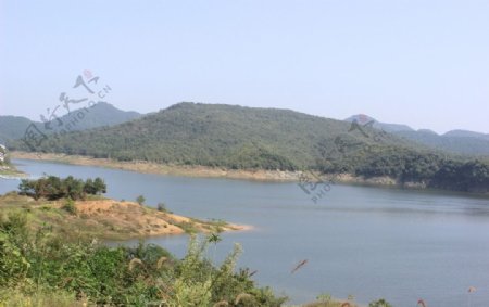 山水湖泊图片
