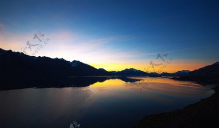 普湖的日落图片