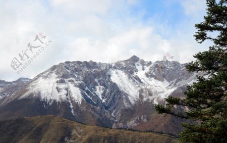 雪山黄龙风景图片
