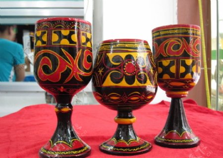 彝族木漆器酒杯图片