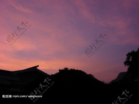 红霞胜景图片