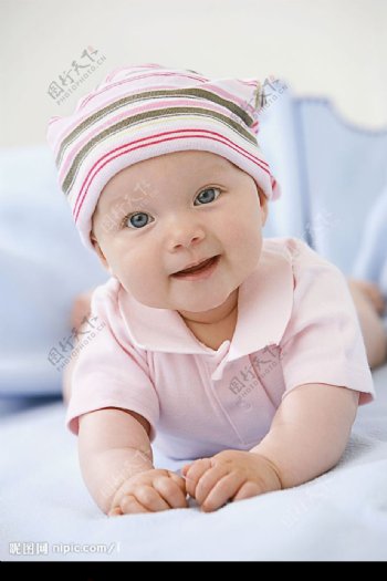 可爱婴儿笑脸图片