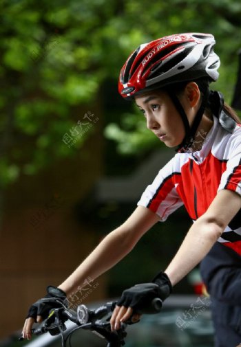 亚洲美女写真中国自行车山地车运动图片