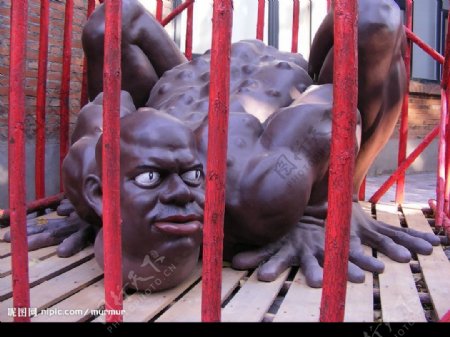 798雕塑恐怖的黑人图片
