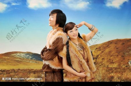 情侣照藏族风格图片