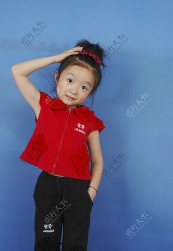 最美丽天真的小姑娘人物图库摄影300DPIJPG漂亮儿童漂亮儿童最美丽的小姑娘图片
