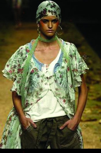 里约热内卢2004女装秋冬新品发布会0167