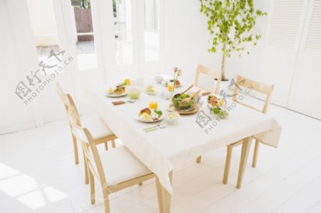 家庭餐桌0219