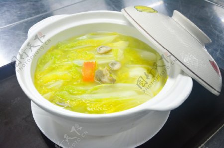 三鲜菌菜汤