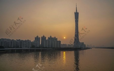 日落下的广州塔