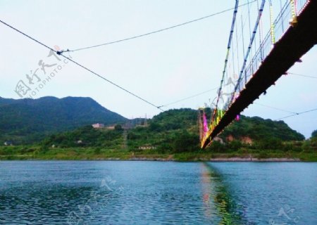 东江湖吊桥