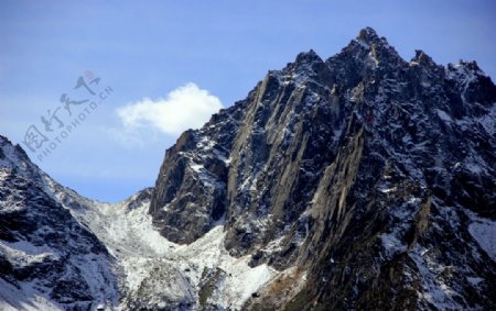 毕棚沟雪山