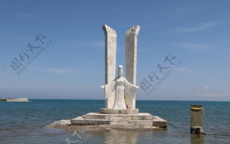 青海湖雕像
