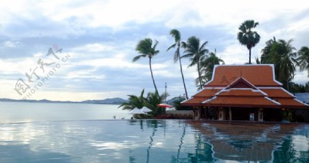 泰国苏梅岛布里海滩酒店无边泳池