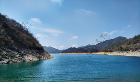 高山平湖