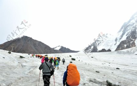 新疆雪山徒步