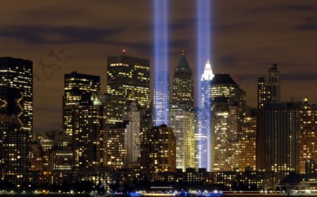 纽约纪念911双子塔光柱