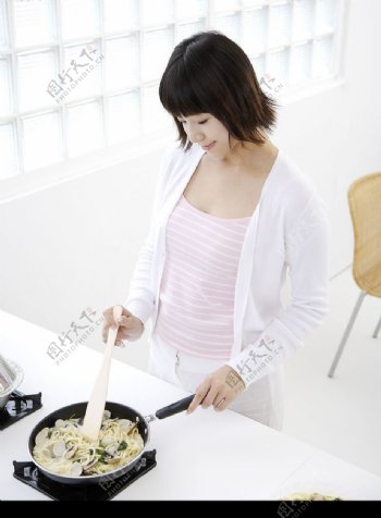 厨房女性