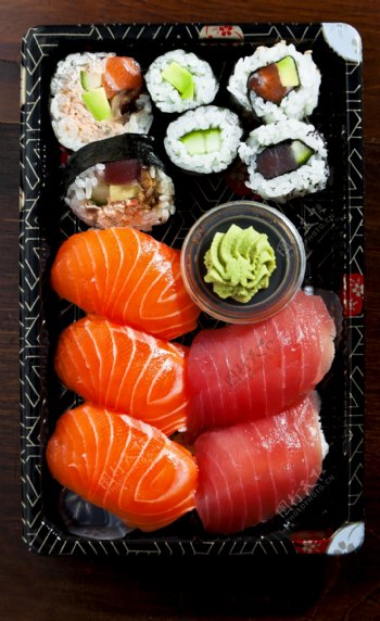 日本寿司生鱼片图片