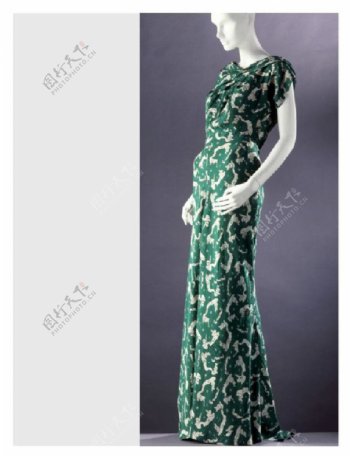 绿色花纹长裙设计图