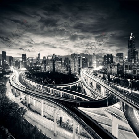 城市夜景与立交桥图片