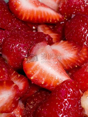 新鲜的切片草莓