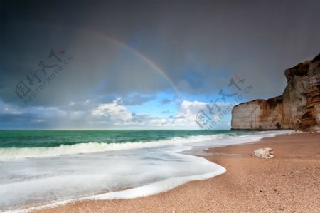 海边的美丽彩虹图片