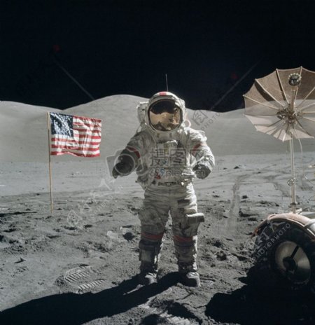 人类第一次踏上月球