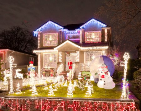 别墅圣诞彩灯装饰图片