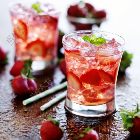 草莓饮料图片