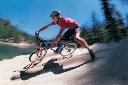 自行车极限运动高清图片