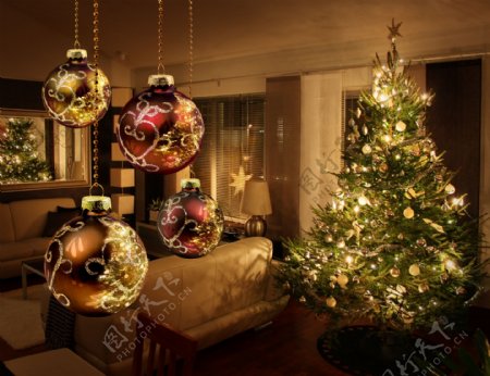 圣诞树与圣诞球图片素材