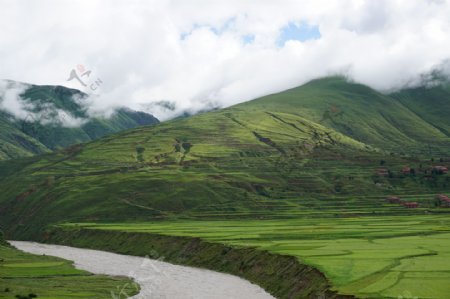 新疆山脉风景图片