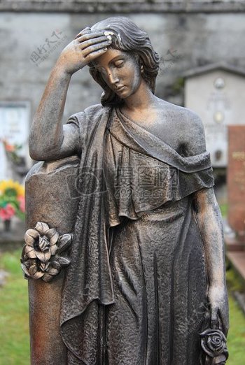 古老的女子雕像
