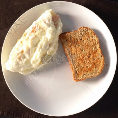 松软营养的早餐面包