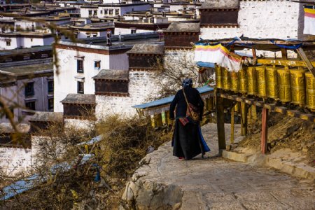 西藏扎布伦寺风景