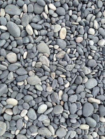海滩边的石头