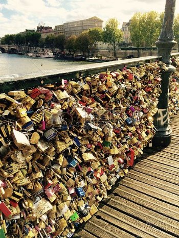 爱巴黎桥爱情挂锁