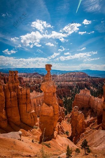 景观山自然红沙漠岩石