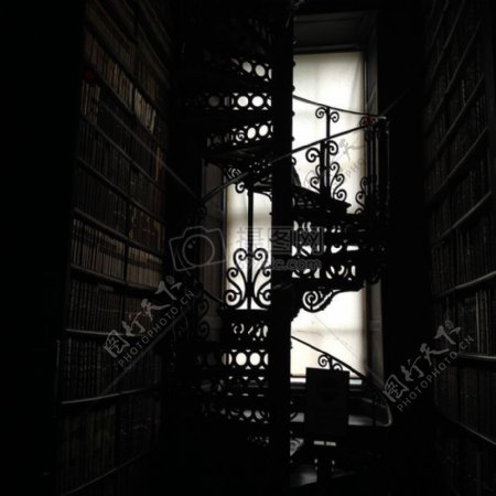图书馆里的楼梯