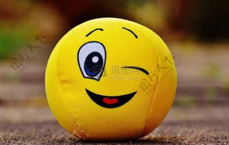 黄色笑脸小球