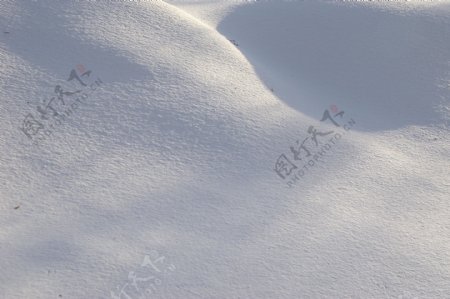冬天积雪摄影图片