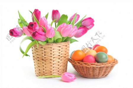 篮子里的鲜花和彩蛋图片