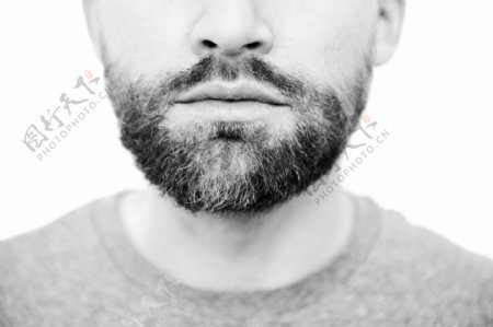 长胡子的男人图片