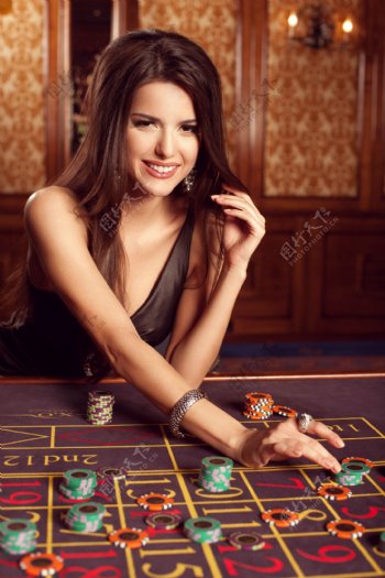 赌博的性感女人图片